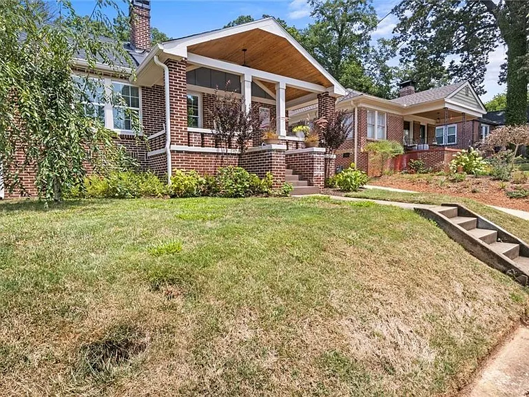 1183 Ewing Pl SW — Photo 2