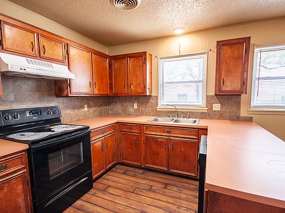 5th image of 532 Circle Dr