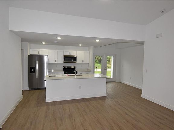 3rd image of 5289 Caputo Ave