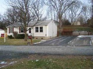 39 Railroad Ave, Rensselaer, NY 12144