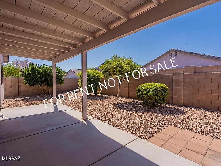 2439 W Rousseau St — Photo 38