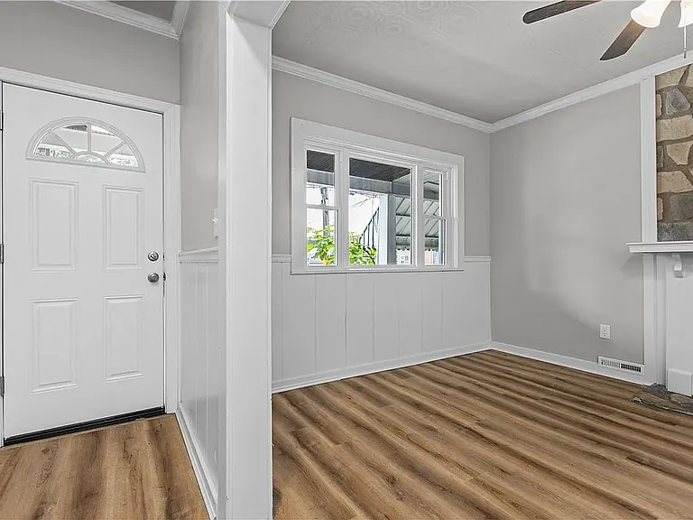 1238 Church Ave — Photo 2