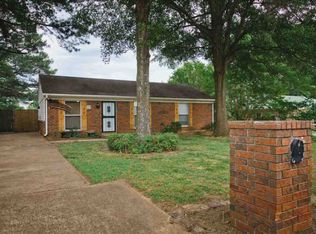 922 Greenview Rd, Collierville, TN 38017