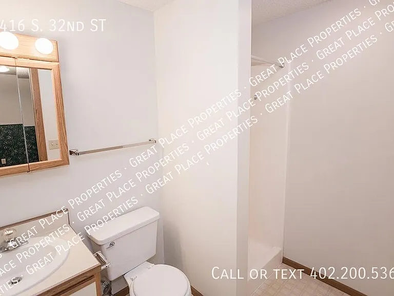 5416 S 32nd St — Photo 16