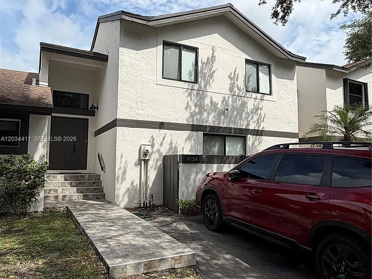 9134 SW 118th Ct — Photo 1