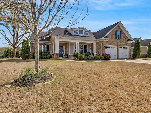 2nd image of 401 Chillingham Ct