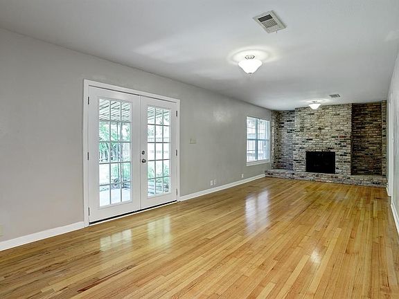 5th image of 8410 Glen Valley Dr