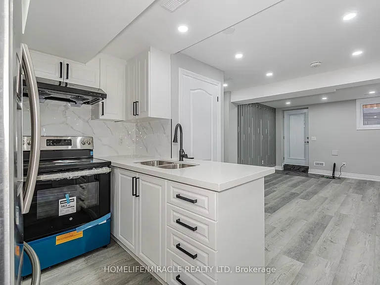 15 Averill Rd #2 — Photo 8