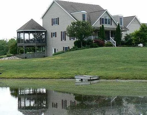 17631 Heim Rd photo 1