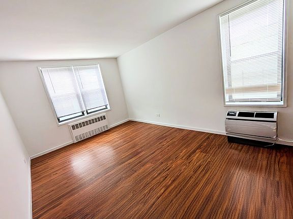5th image of 17006 88th Ave APT 2D