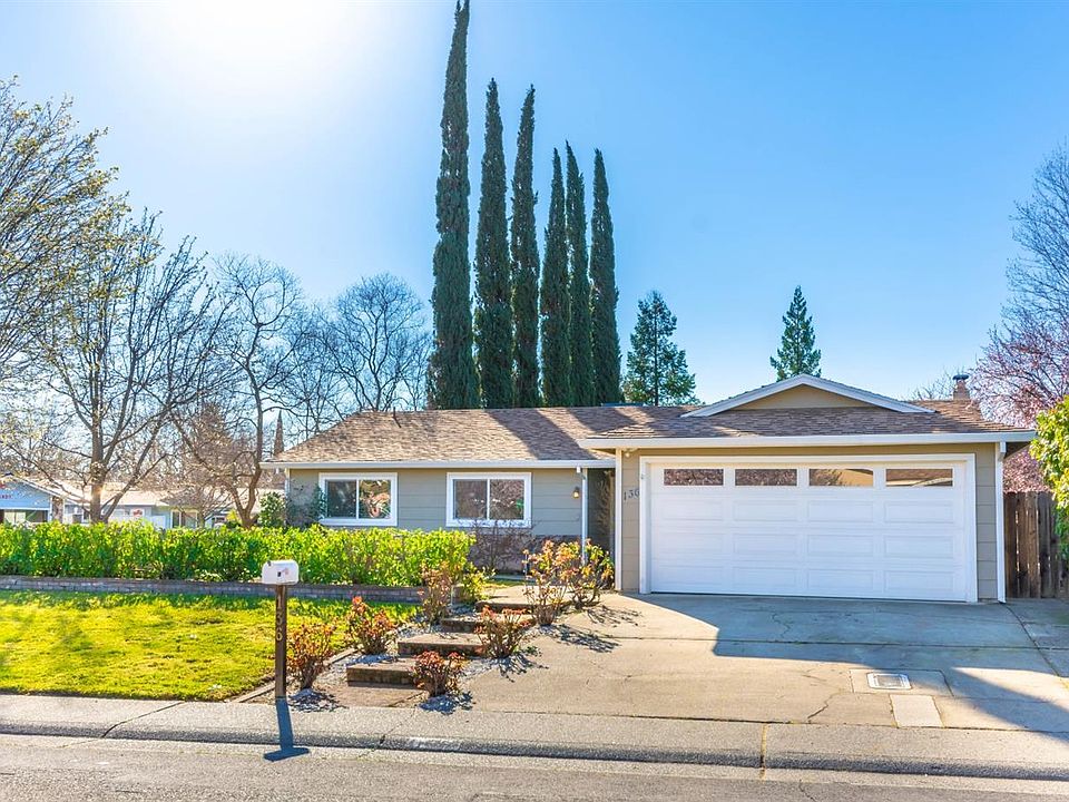 1st image of 136 Sierra Woods Cir