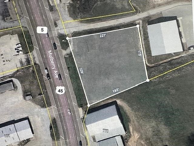 1st image of 745 Mulberry Ave