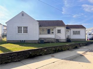 527 Sycamore St, Vandergrift, PA 15690