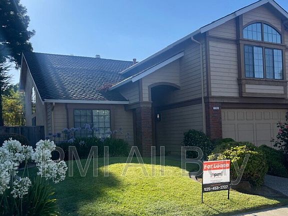 2nd image of 2745 Calle De La Loma