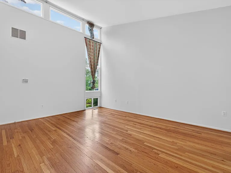 9404 Woodington Dr — Photo 23