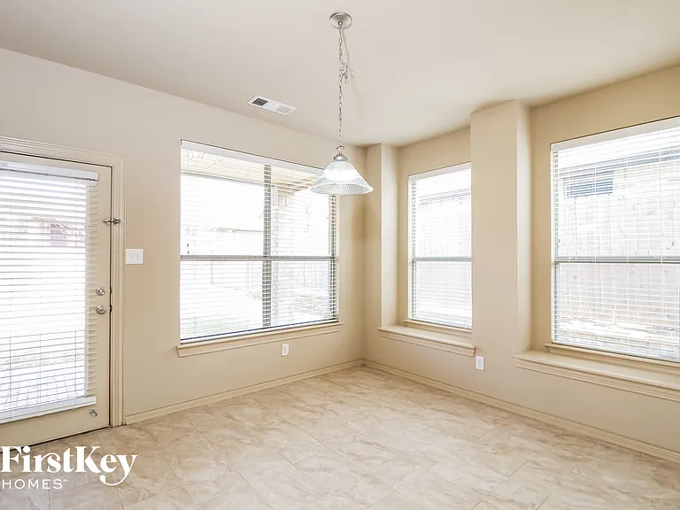 12832 Travers Trl — Photo 7