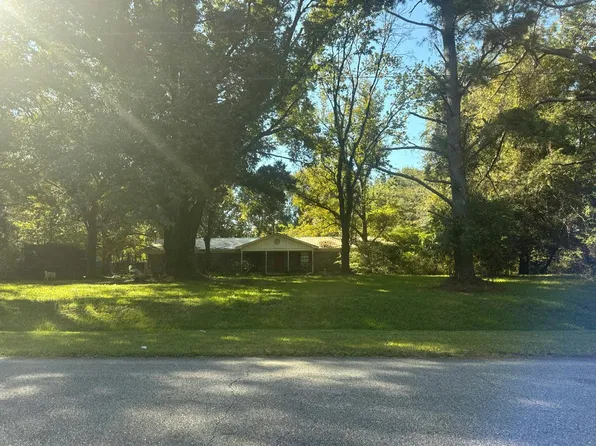 3375 Serena Cir S, Chunchula, AL 36521