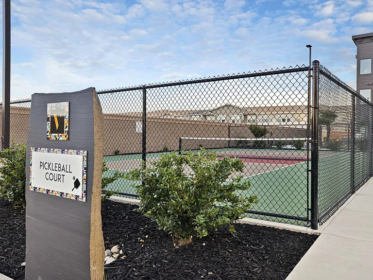 La Vida 55+ Luxury Living — Photo 35