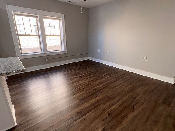 3rd image of 315-319 N Elizabeth St #319-2