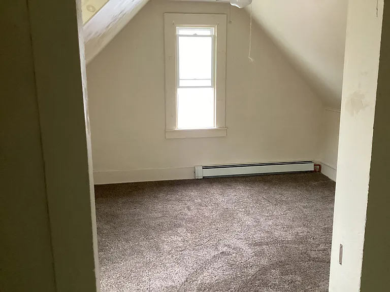 147 Carpenter St — Photo 17