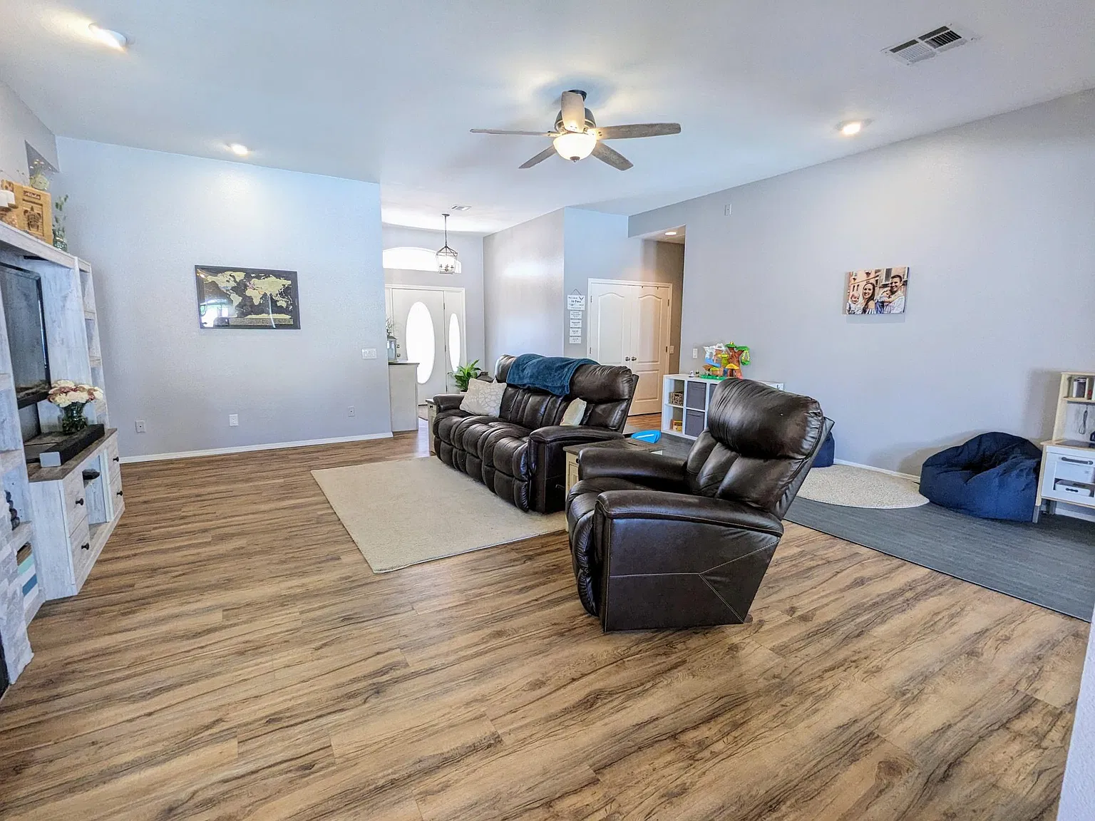 4 bed, 2207 sqft, $2,400 — Photo 4