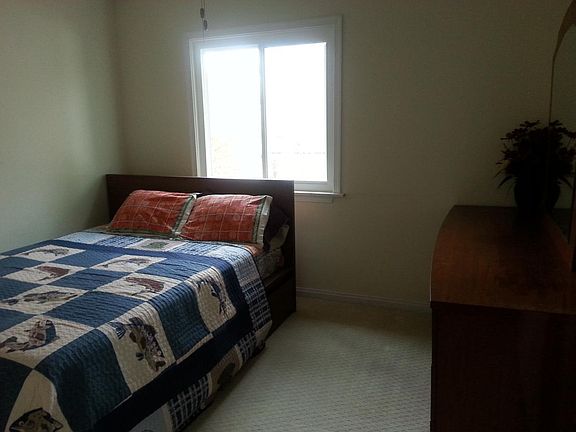 2nd bedroom