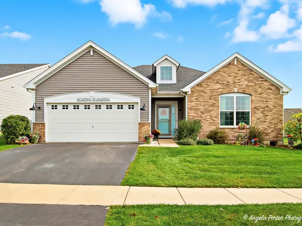 1817 Alta Dr, Volo, IL 60020