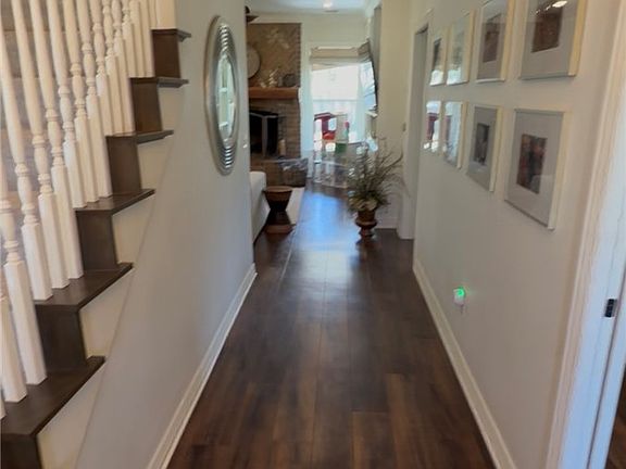 3rd image of 1069 W Twin Springs Ct