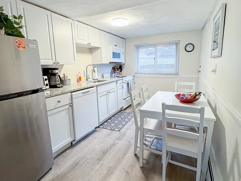 79 Chestnut St #2B — Photo 5