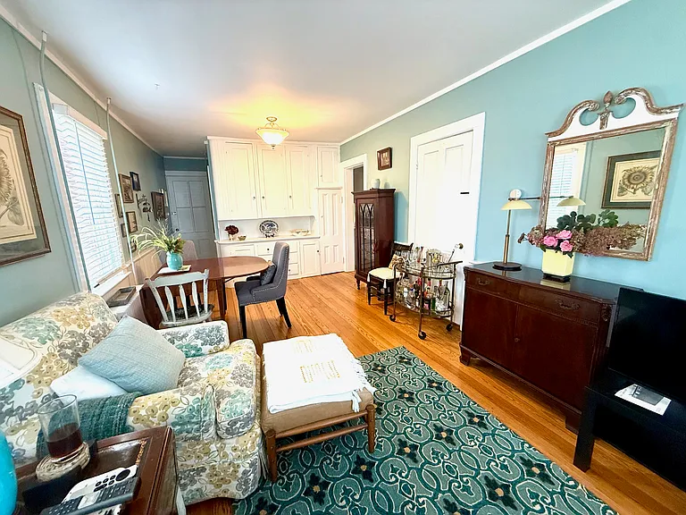17 Dixon St #1 — Photo 10