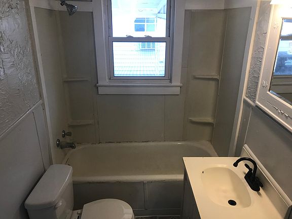 5th image of 1306 N Park Ave