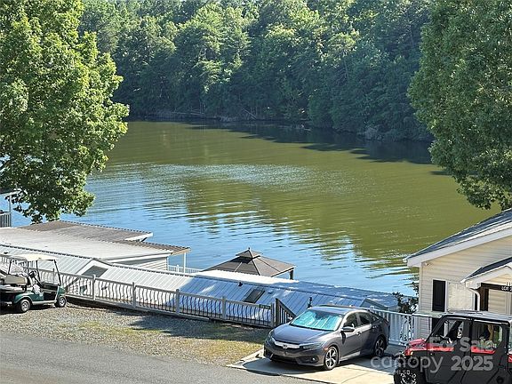 2nd image of 120 Clubhouse Dr