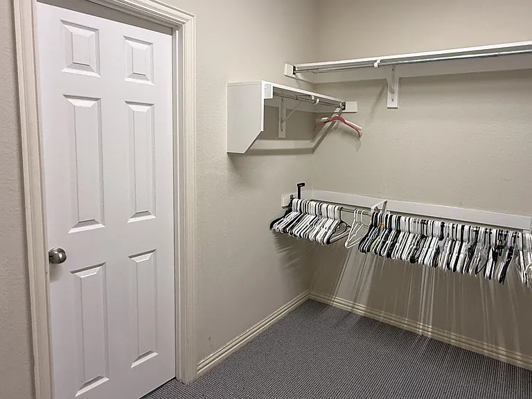 2489 Yuma Dr — Photo 38