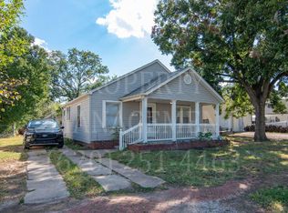 815 W 1st St, Coffeyville, KS 67337