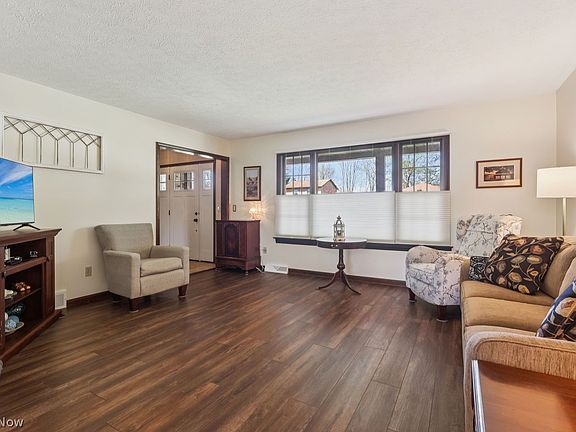 5th image of 8461 Glenbrook Dr