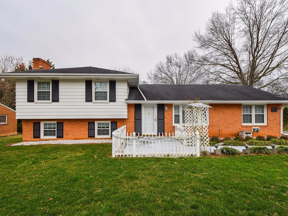 1st image of 2912 Glenmont Dr