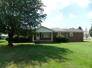 2120 Pete Sain Rd, Manchester, TN 37355