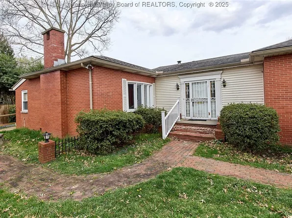4302 Virginia Ave SE, Charleston, WV 25304