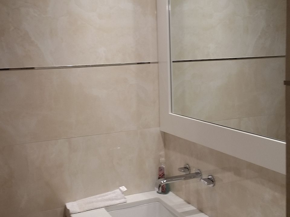 2nd image of 523 N Clinton Ave #2