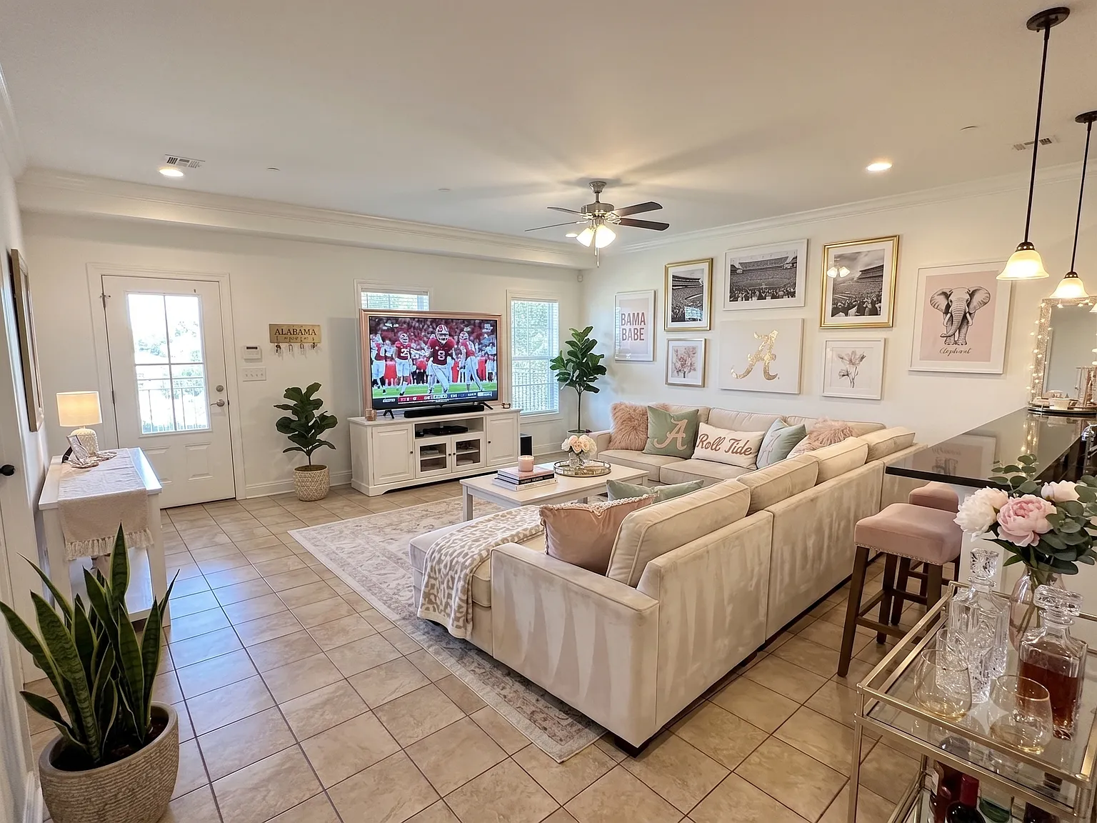 4 bed, 4.5 bath, 2000 sqft, $1,500 — Photo 1
