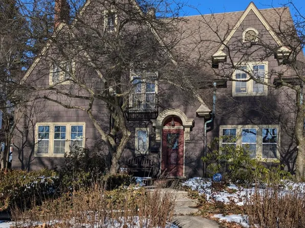 1202 Illsley Dr, Fort Wayne, IN 46807