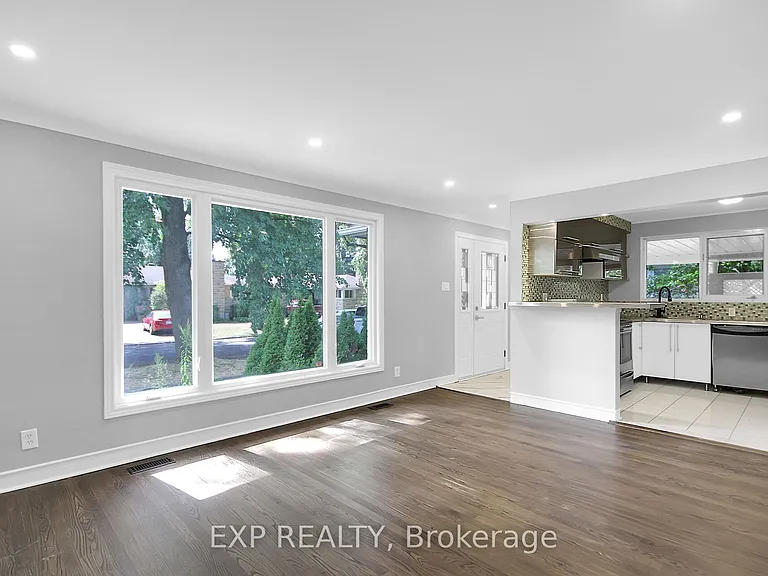 2247 Miramichi St — Photo 12