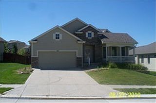 1st image of 568 S 180th Ave