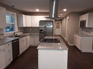 677 Robertson Rd S, Murray, KY 42071