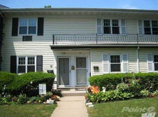 6 Glen Hollow Dr APT A15, Holtsville, NY 11742