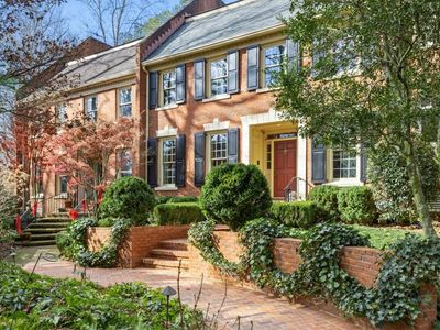 4458 Paces Battle NW, Atlanta, GA, 30327