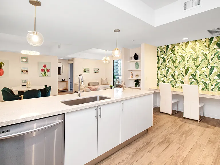 999 SW 1st Ave #33 — Photo 11