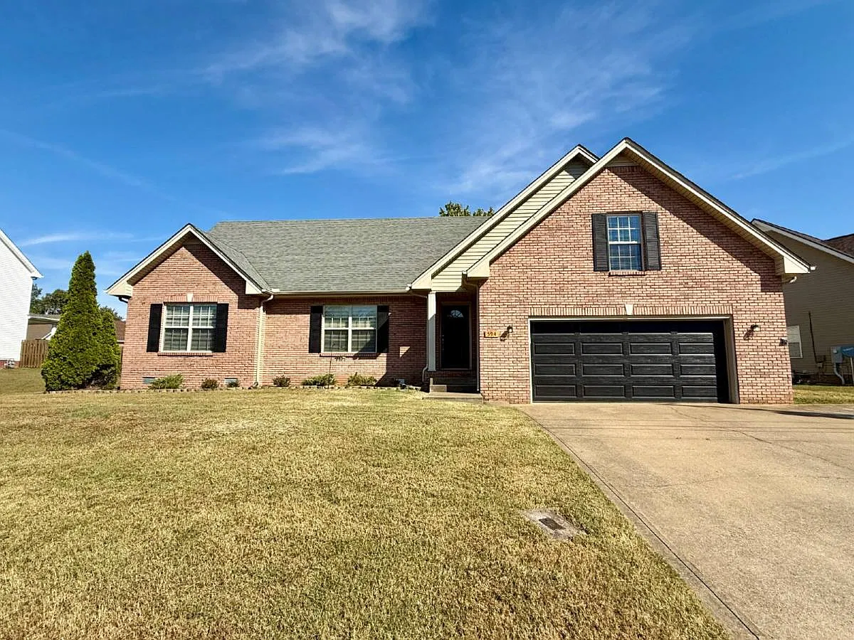 594 Mountain View Dr in Clarksville, TN 37043 — Photo 2
