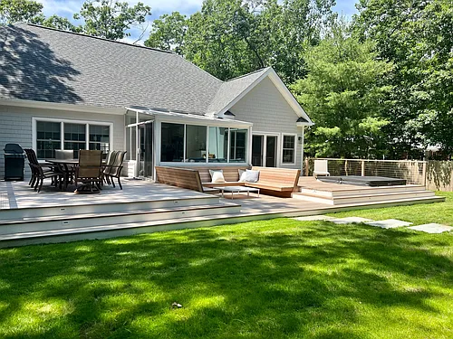 253 Norfolk Dr Photo 1