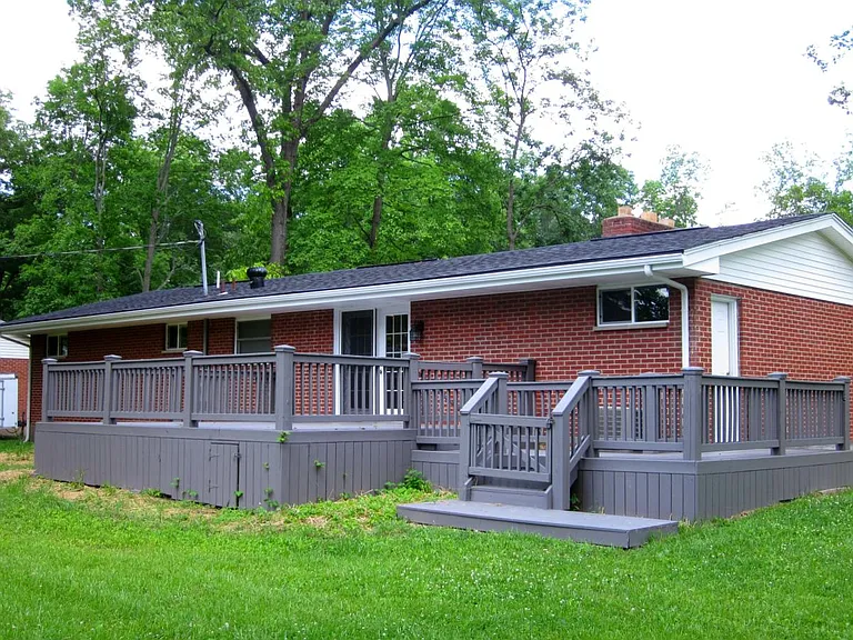 Huge Deck